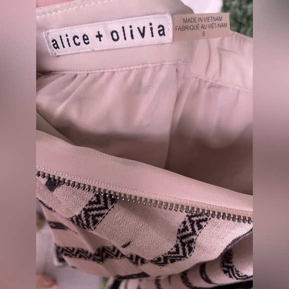 Alice + Olivia - Black & Off-White Aztec Patterned Skirt | Has Pockets - Sz 8 - Picture 9 of 12